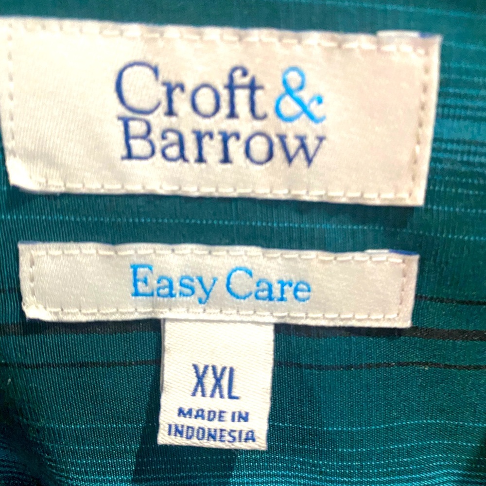 Mens S/S shirt very soft - not silk but very soft